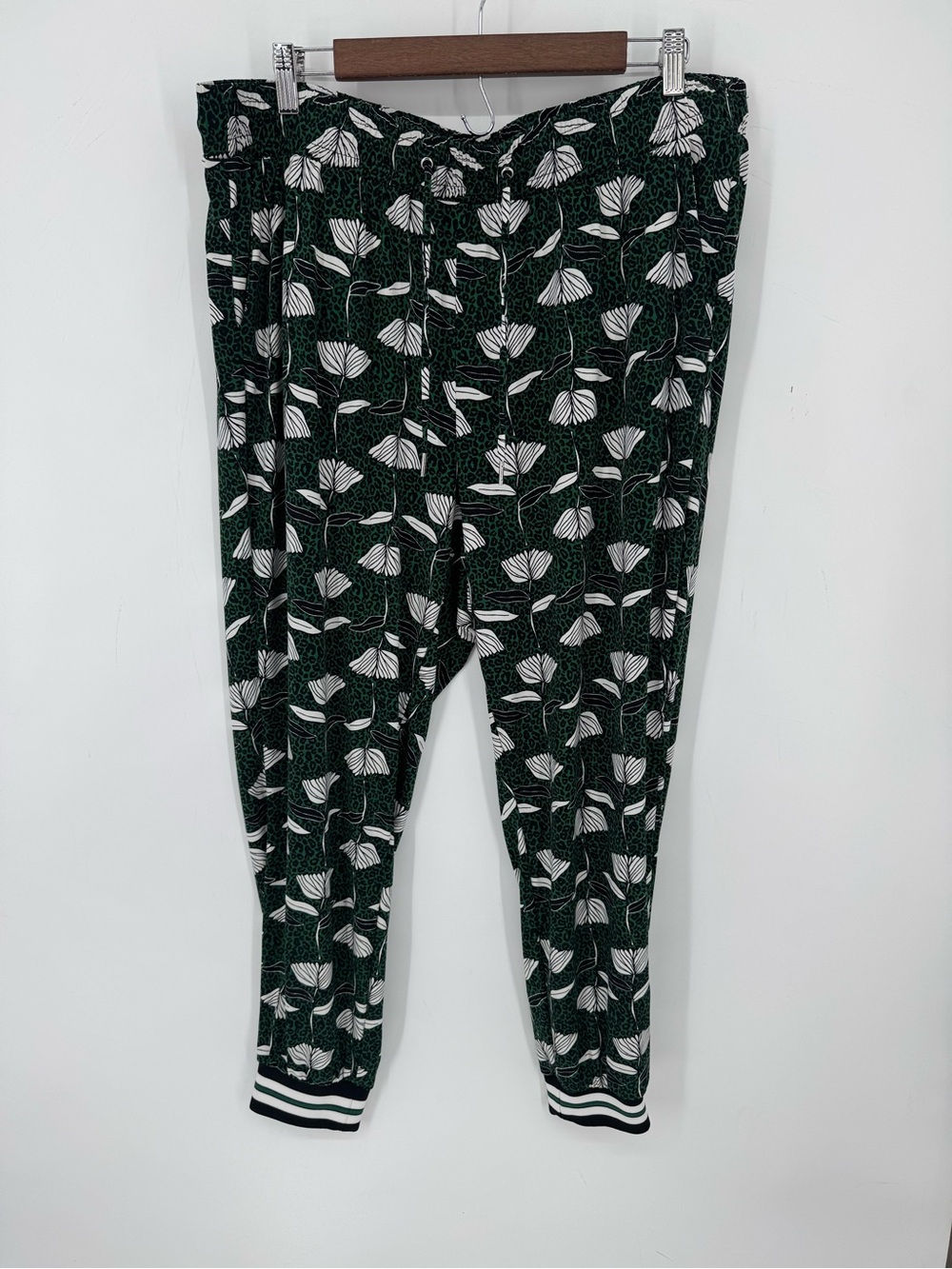 Torrid X Sylvia Mollie Floral Joggers Pull On Stretch Lounge Pants Plus Size 2X